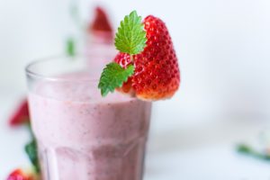 Shakes zum Abnehmen mit fruchtigen Erdbeeren